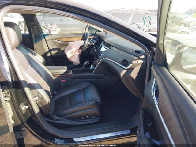 Cadillac XTS Luxury Image 4