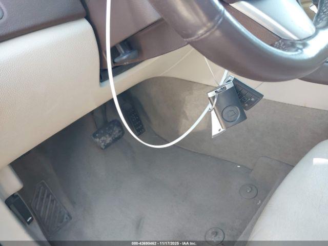 Cadillac SRX Luxury Collection Image 10