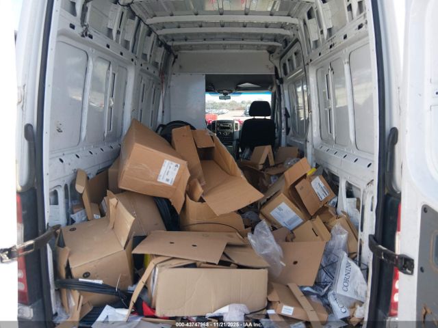 Freightliner Sprinter 2500 Image 11