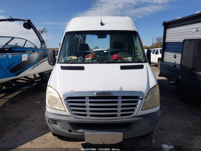 Freightliner Sprinter 2500 Image 12