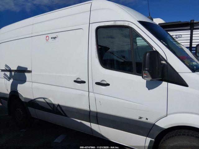 Freightliner Sprinter 2500 Image 14