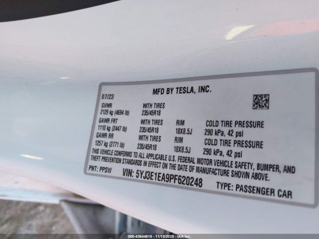 Tesla Model 3 Rear-wheel Drive Image 8