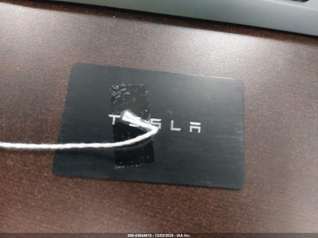 Tesla Model 3 Rear-wheel Drive Image 16