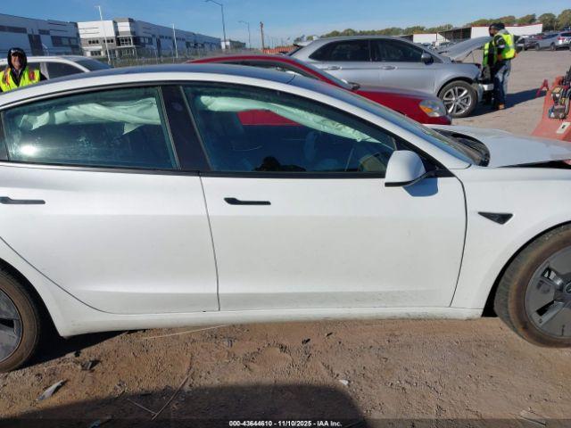 Tesla Model 3 Rear-wheel Drive Image 9