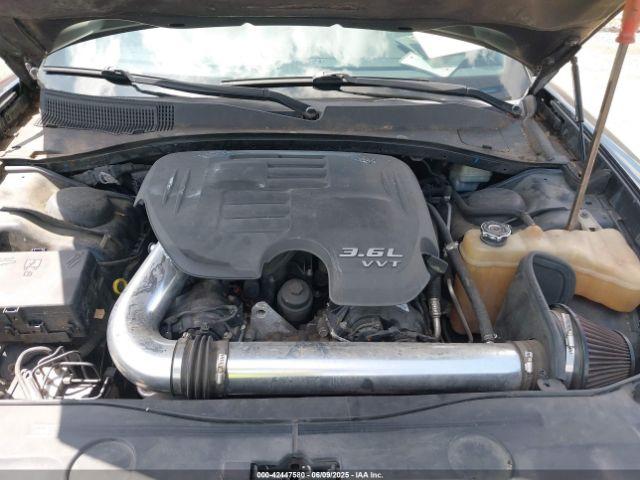 Dodge Charger Se Image 9