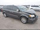 Chrysler Town & Country Limited Image 1
