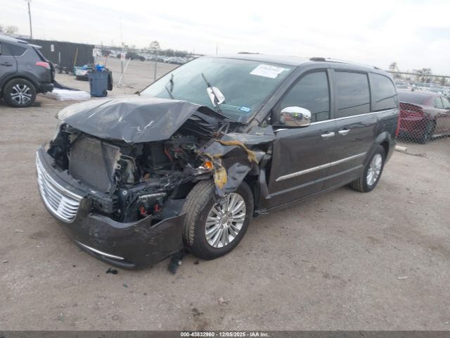 Chrysler Town & Country Limited Image 4