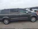 Chrysler Town & Country Limited Image 15
