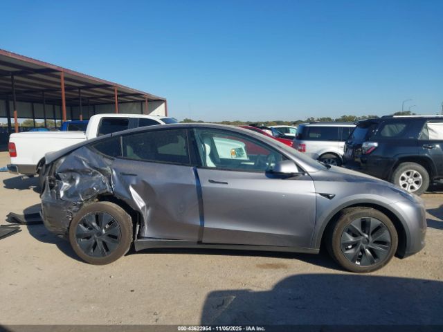 Tesla Model Y Long Range Dual Motor All-wheel Drive Image 11