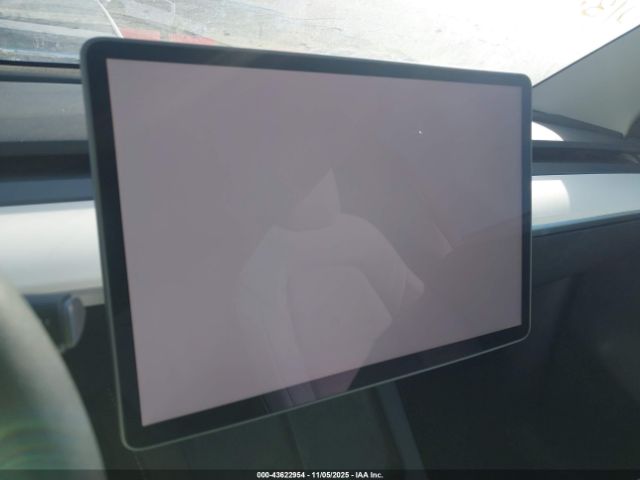 Tesla Model Y Long Range Dual Motor All-wheel Drive Image 14