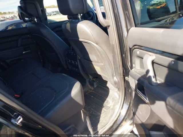 Land Rover Defender 110 P400 X-dynamic Se Image 7